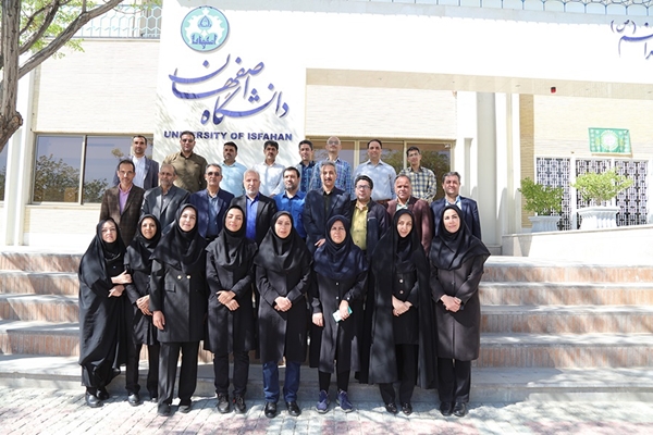  سرمایه ملی و واقعی هر ملت و کشوری نیروی انسانی آن کشور است(مقام معظم رهبری)